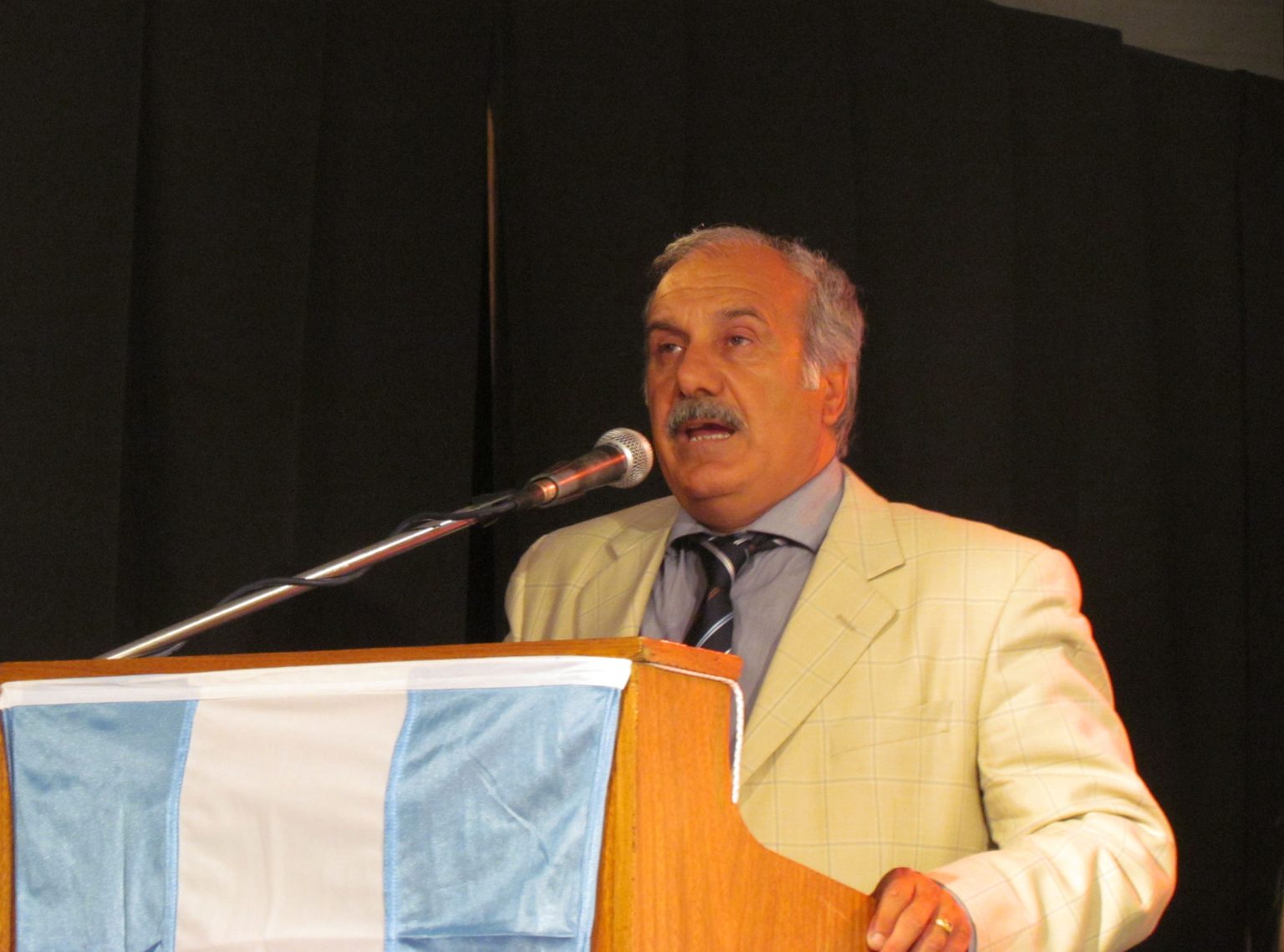 Arrancó la fiesta de los pescadores sin referencias a los demorados proyectos de reconversión