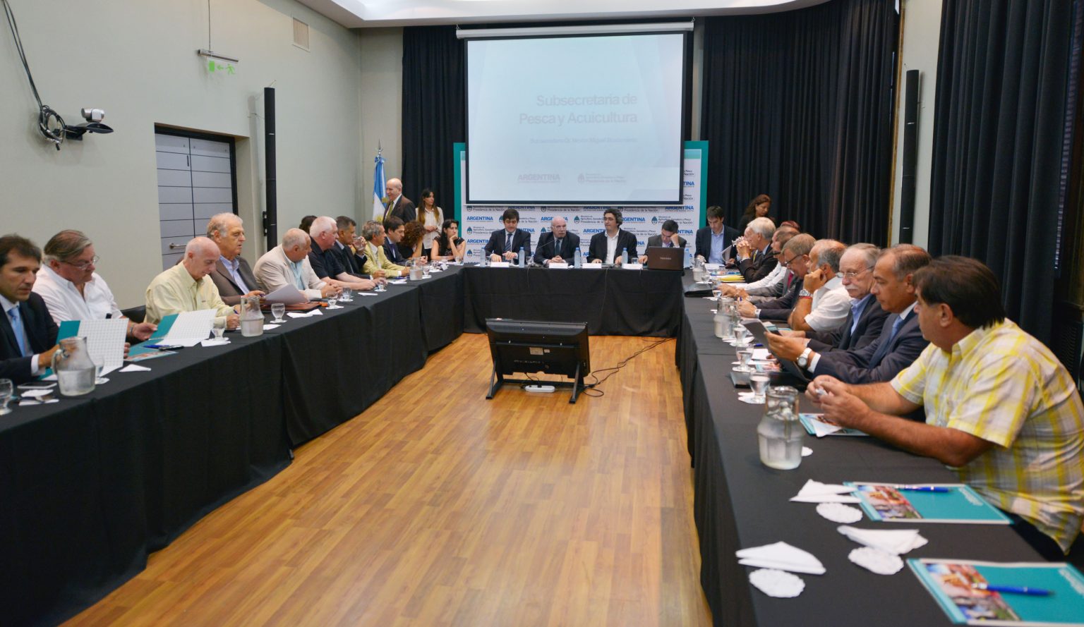 Representantes de cámaras empresarias retomaron el diálogo con autoridades