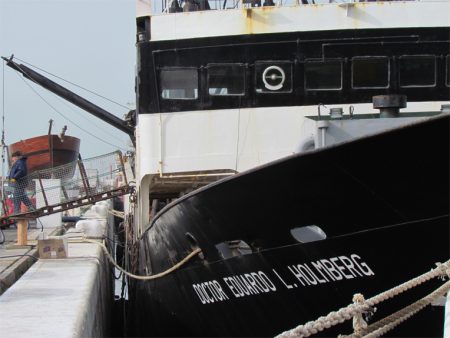 Crece el malestar por la inactividad que afecta a los barcos del Inidep