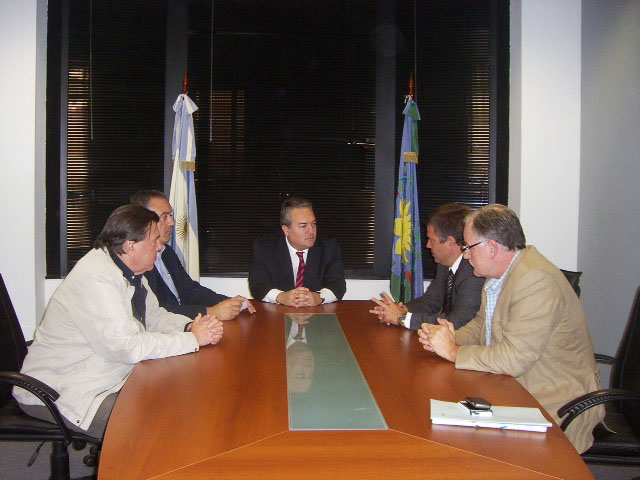 Machinandiarena y Breintenstein evaluaron el avance del dragado
