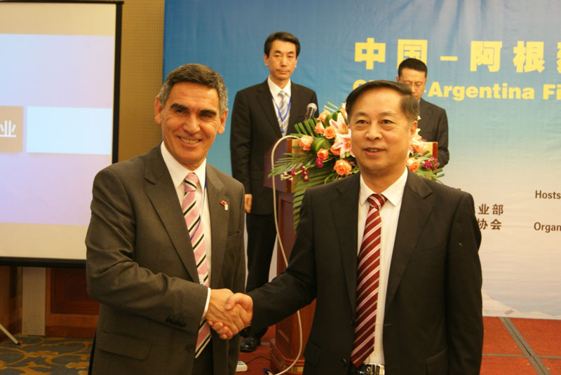 Buscan afianzar la relación con China