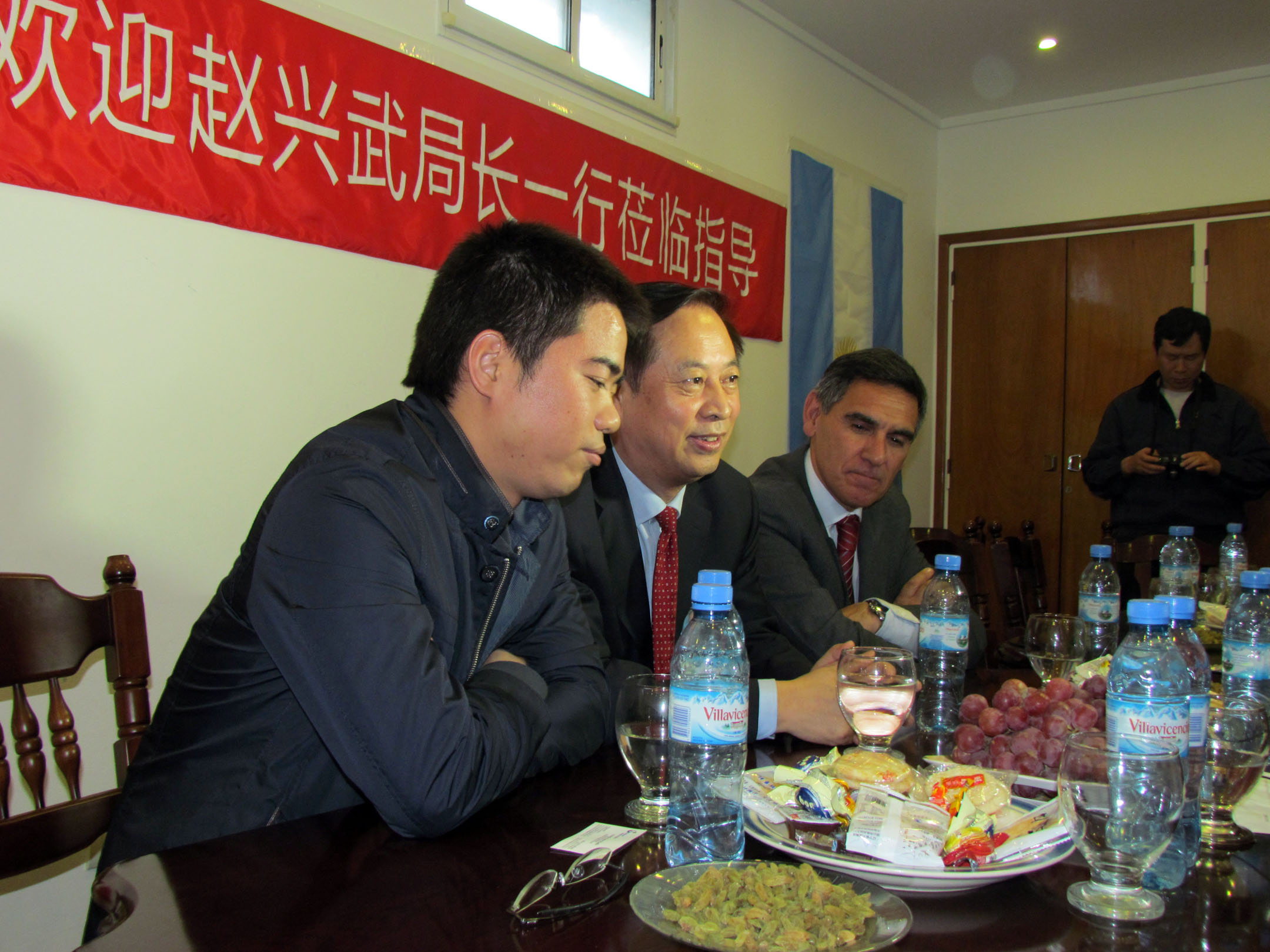 China busca apurar el ingreso de diez nuevos poteros al caladero nacional