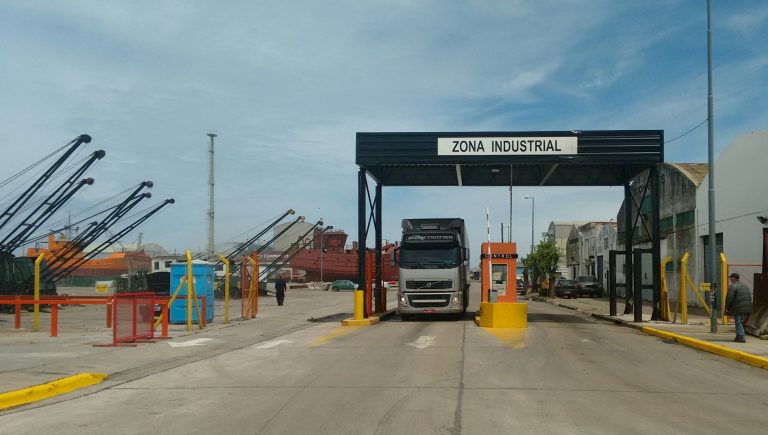 El área industrial del puerto tendrá acceso restringido