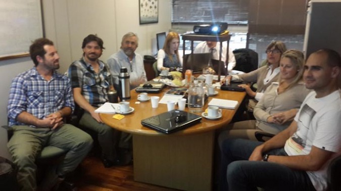 Rayas y tiburones: proyectan un plan de acción binacional