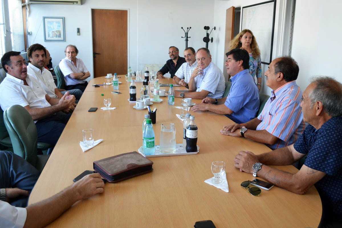 Sigue el diálogo entre Capa y Capitanes para renovar convenio