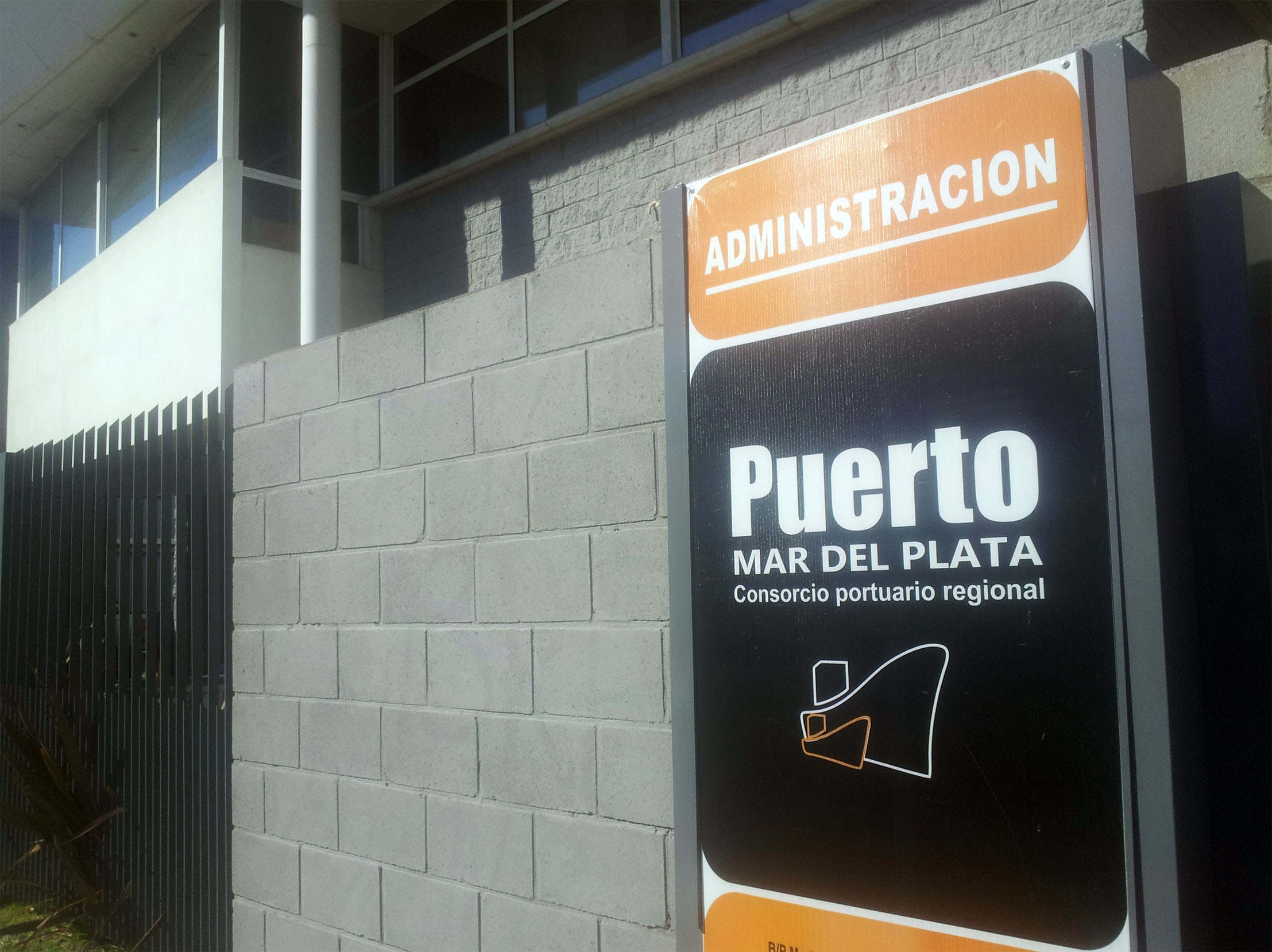 Cerca del acuerdo, empleados del Consorcio trabajan normalmente