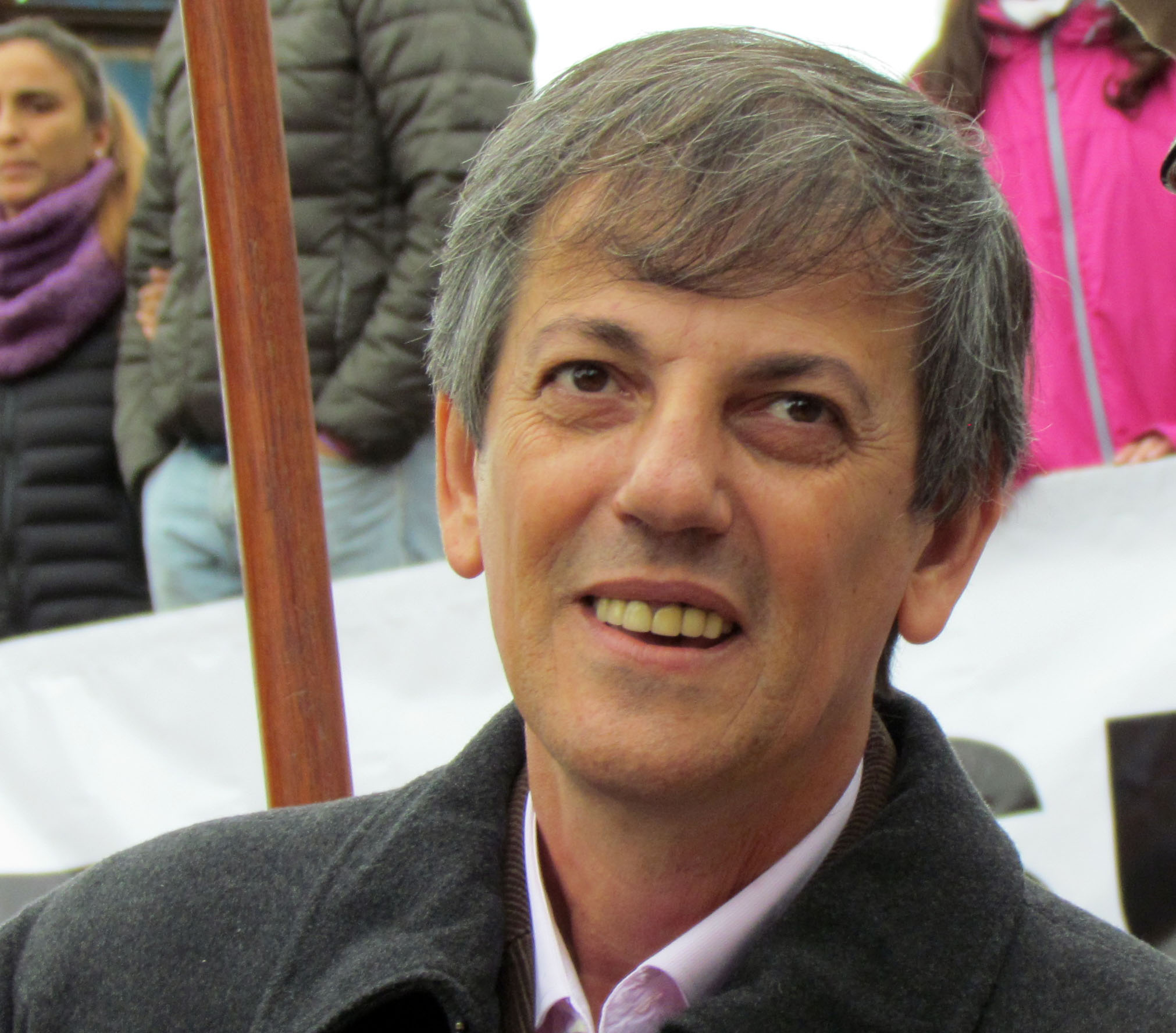 La Escollera Norte comienza a ser utilizada para la descarga de poteros