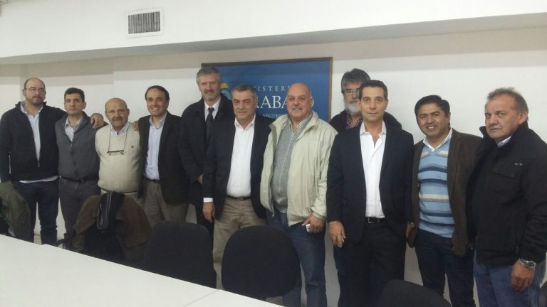 Personal embarcado y el Inidep logran acuerdo; fin del paro