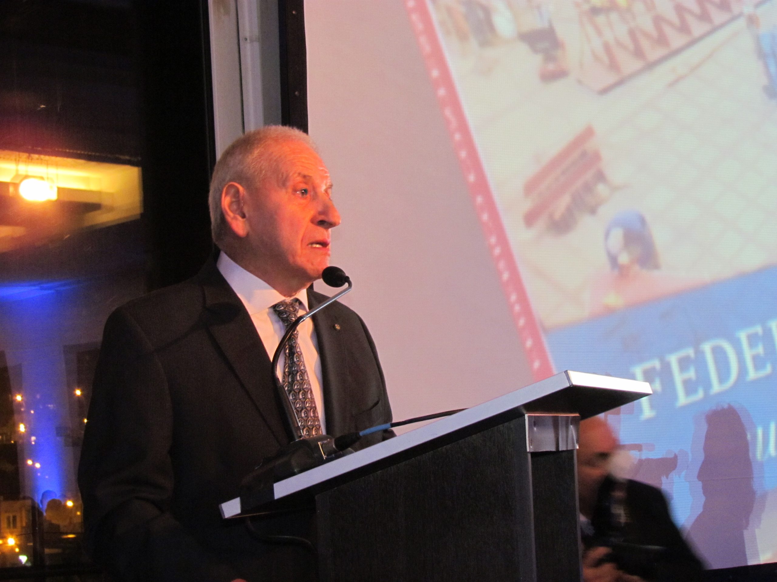 Presentaron libro que recorre la vida y los barcos de Federico Contessi