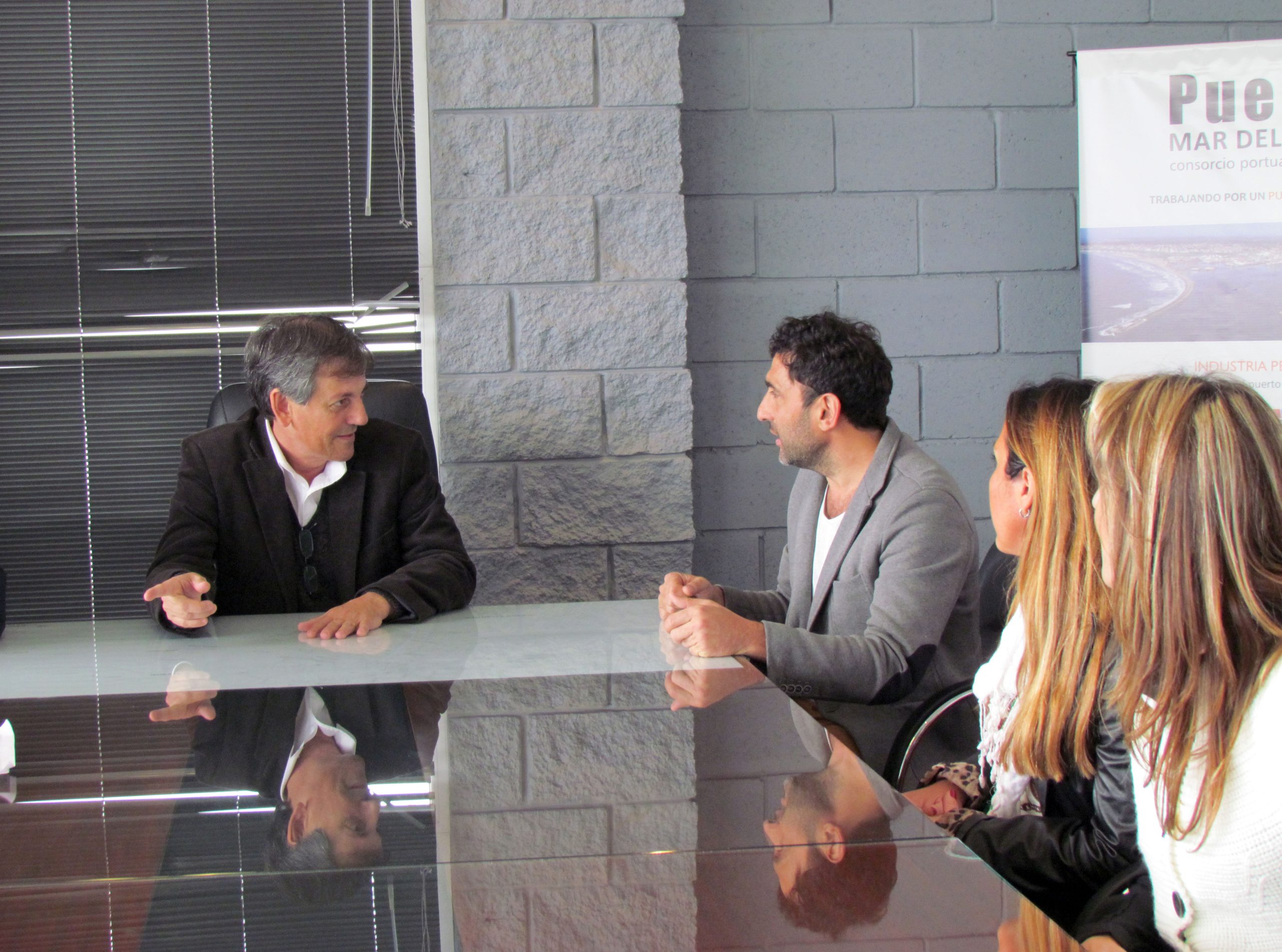 Presentaron el proyecto que dotará de colores a la Escollera Sur