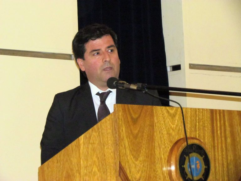 Capitanes se opone a proyecto para reformar la titulación de embarcados