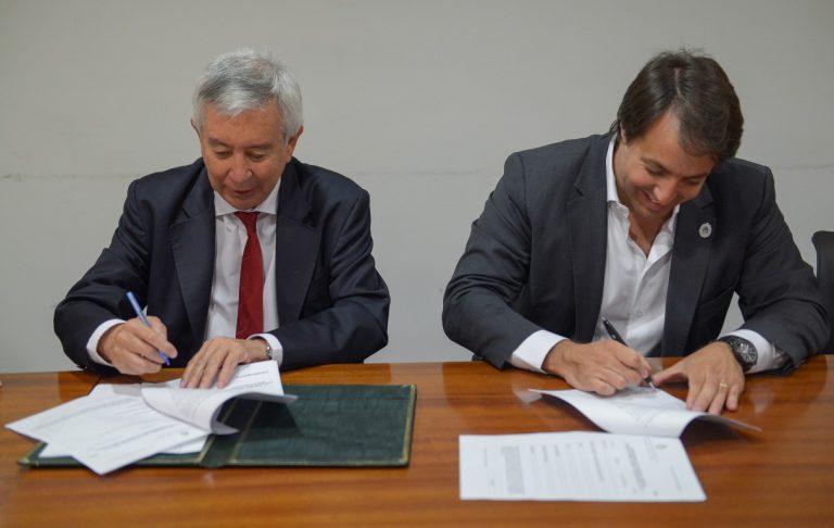 Firman acuerdo vinculado al seguimiento de la seguridad y los accidentes a bordo