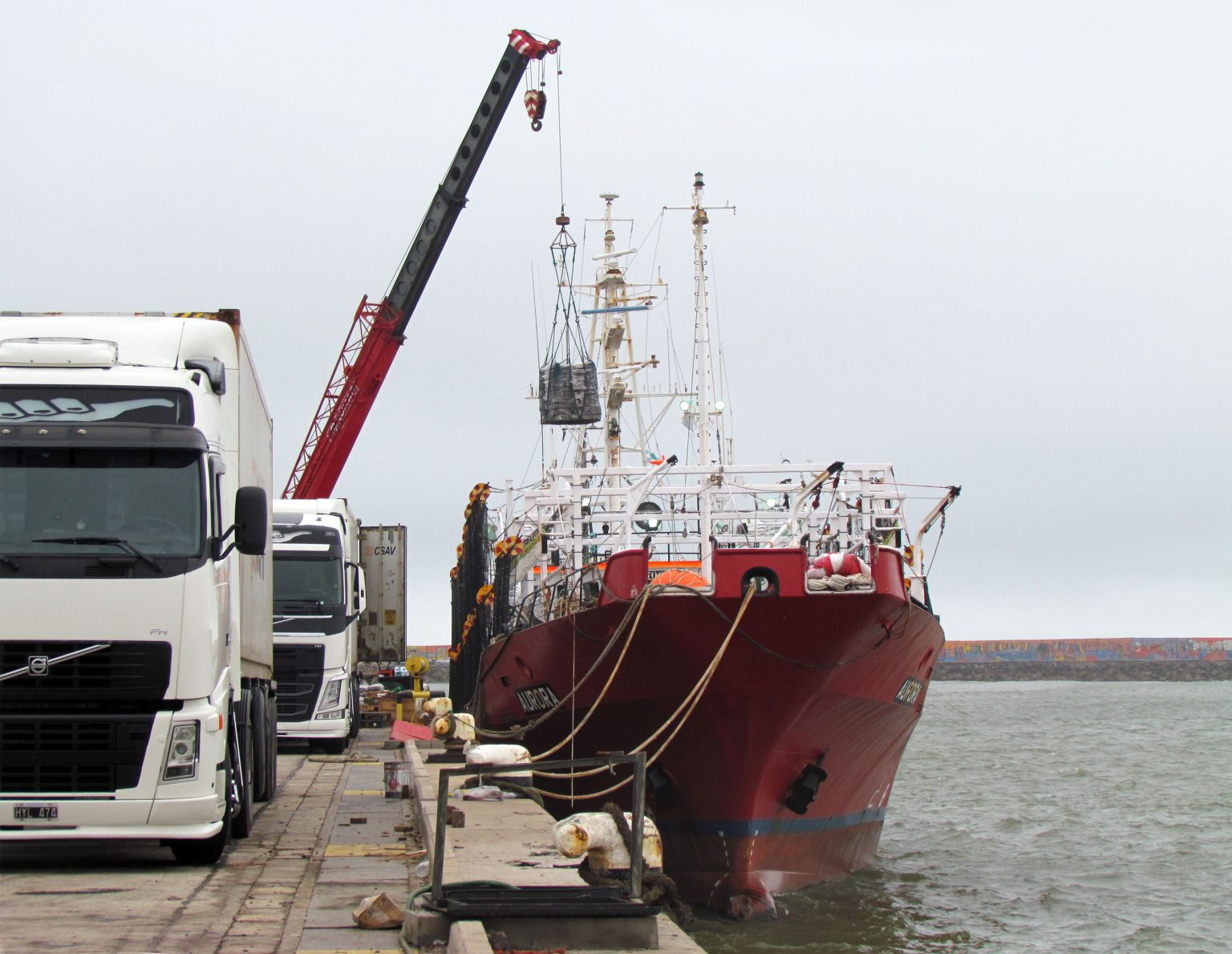 Rige a partir de hoy un aumento del 20% para las descarga de buques pesqueros