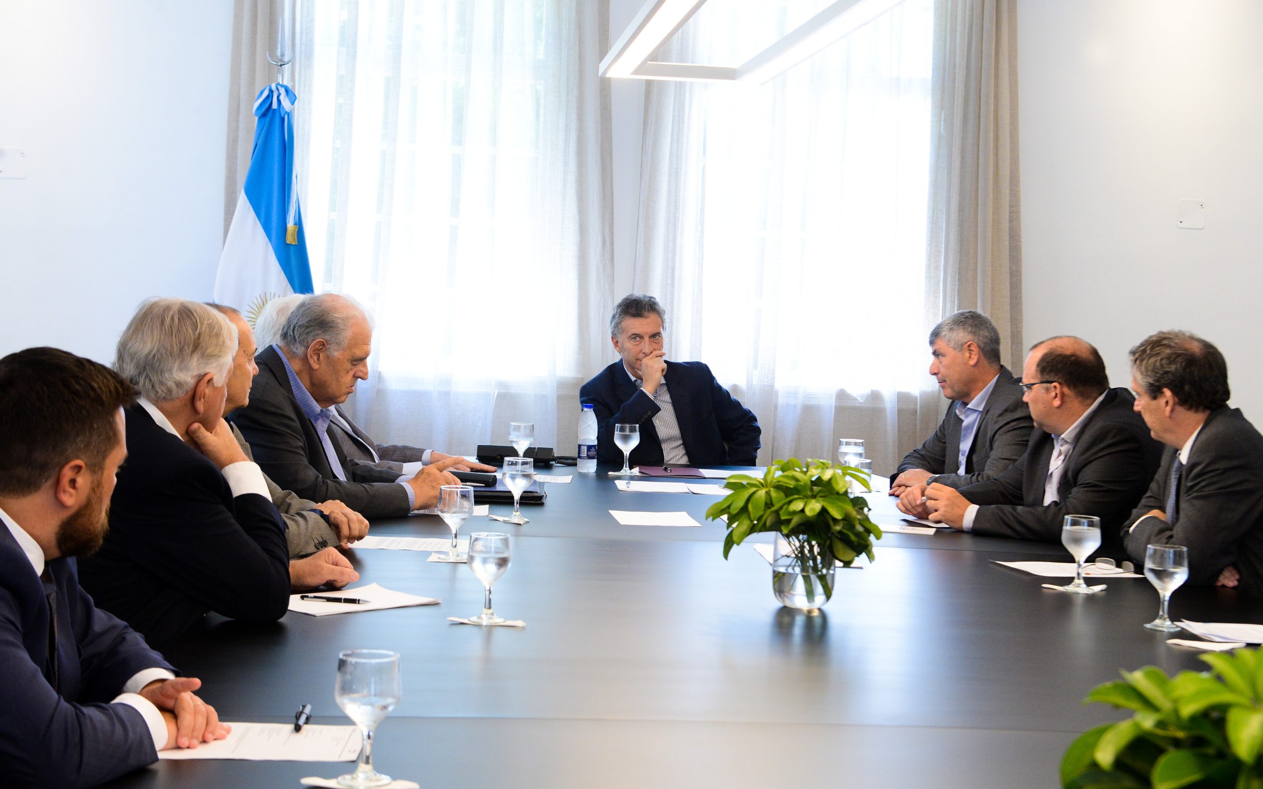 El presidente Macri se reuni贸 con empresarios locales