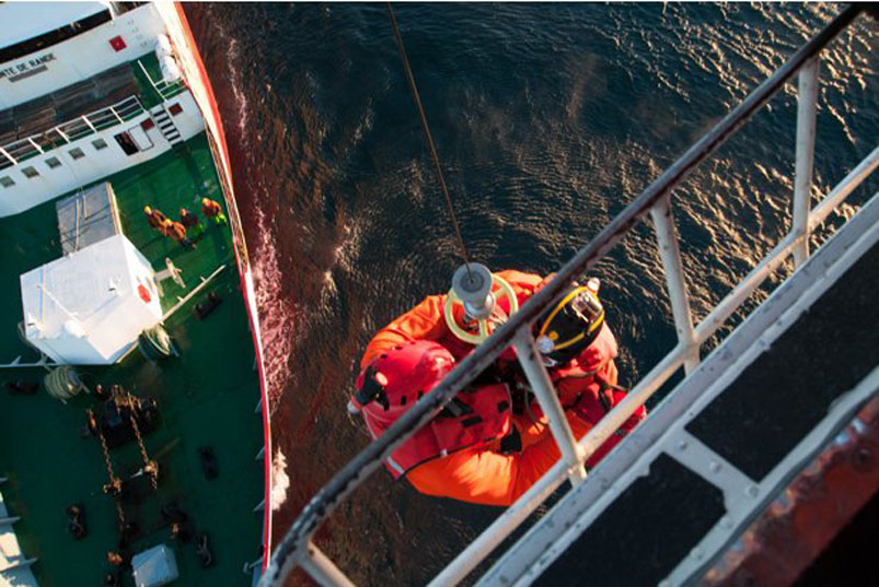 Evacúan a tripulante del “Ponte de Rande”
