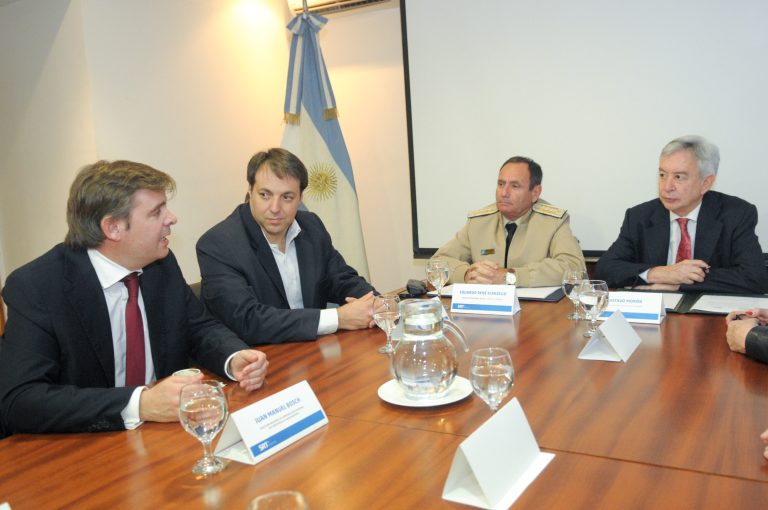 Riesgos del Trabajo y Prefectura compartir谩n informaci贸n sobre embarcados