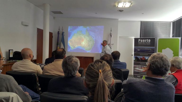 El Consorcio escucha alternativas para resolver la acumulación de arena en Escollera Sur
