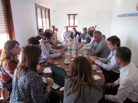 Qu茅 propone cada c谩mara empresaria para redefinir el manejo del langostino