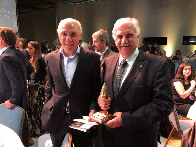 La trayectoria empresarial de Antonio y Luis Solimeno, reconocida con un Lobo de Mar