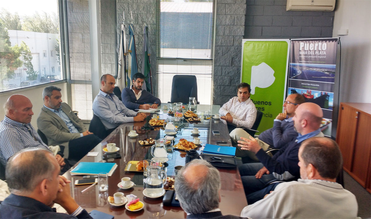 Funcionarios y empresarios repasaron la agenda del sector