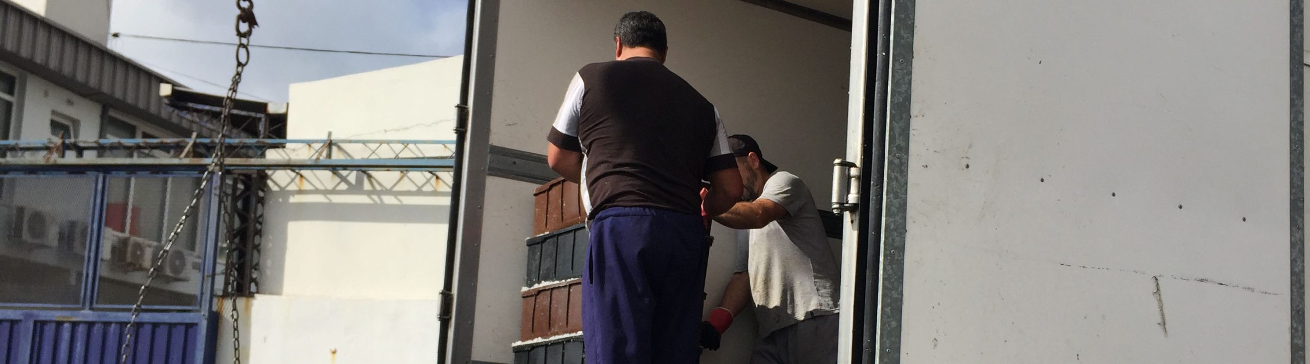 Duelo de estibadores suspende las descargas