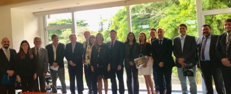 Nueva gesti贸n para destrabar el ingreso de langostino a Brasil