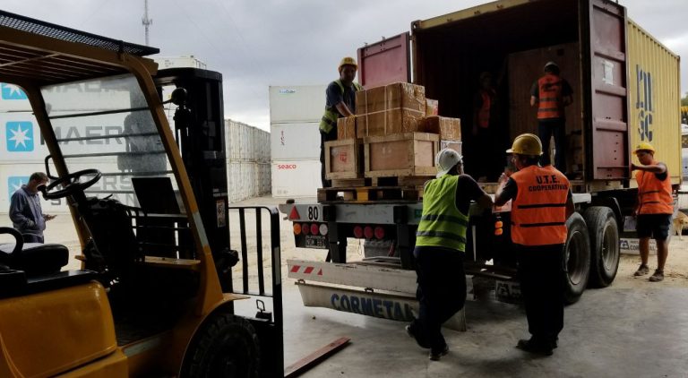 Unas cincuenta empresas importan por el puerto local mediante TC2