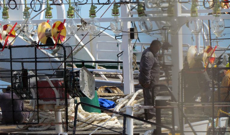 Dictan conciliaci贸n obligatoria en el conflicto de la flota potera