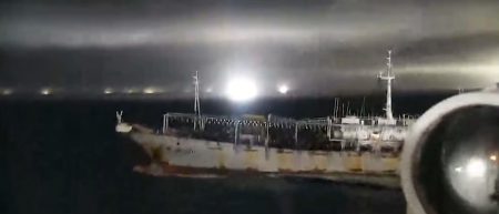 Pesca ilegal: persecución, tiros y huida de otro buque chino