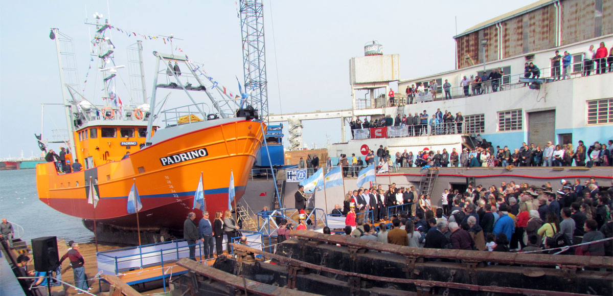 Contessi botó al buque costero “Padrino” y avanza con nuevas construcciones