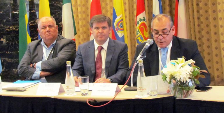 Cumbre Alpescas: encendida defensa del sector y llamado a extender la unidad