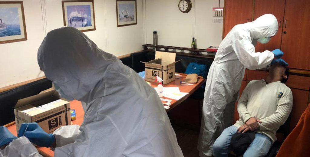 Continúa el testeo por Covid-19: 55 tripulantes del “Luca Mario” dieron negativo