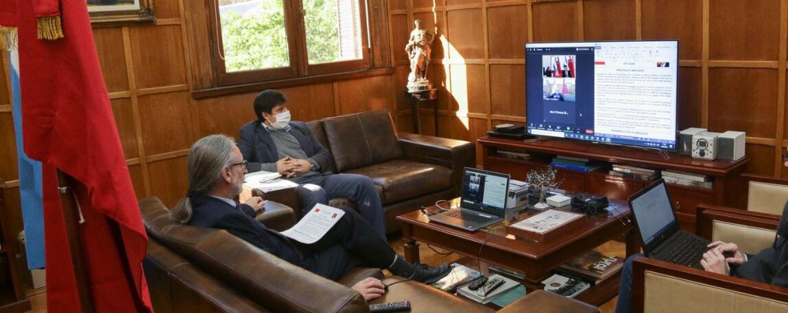 En comunicación con el ministro Basterra, el embajador chino habló de pesca ilegal