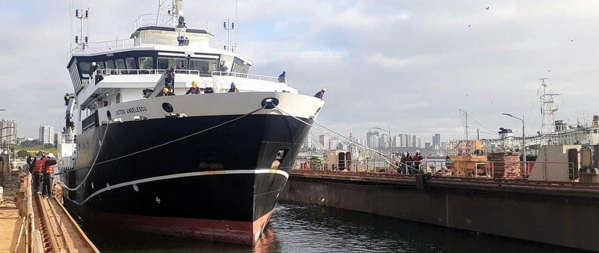 El “Angeluscu” ingresó al dique de SPI por reparaciones