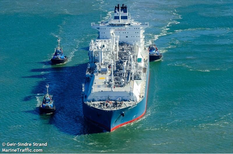 Gasero Hoegh Esperanza, varó en canal Punta Indio