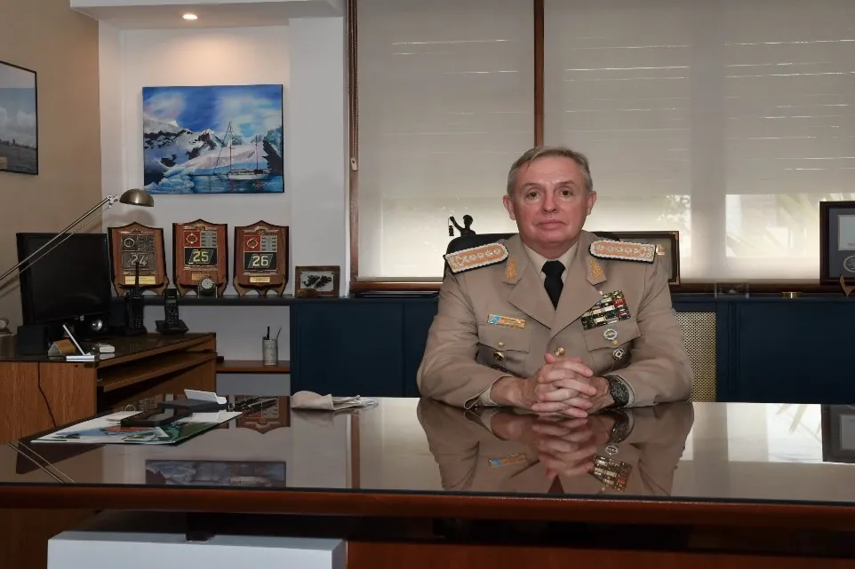 PESCARE dialog贸 con el Prefecto Nacional Naval, PG Mario Rub茅n Farin贸n