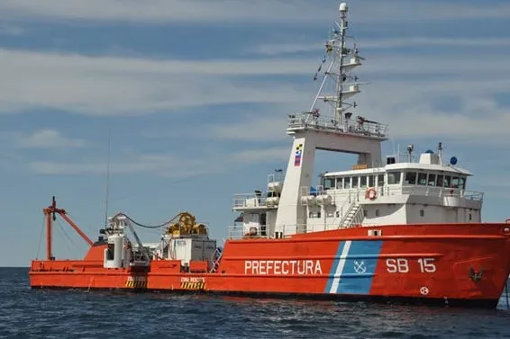 Prefectura Naval Argentina destacó el SB-15 Tango al área de hundimiento del B/P 7 de Agosto