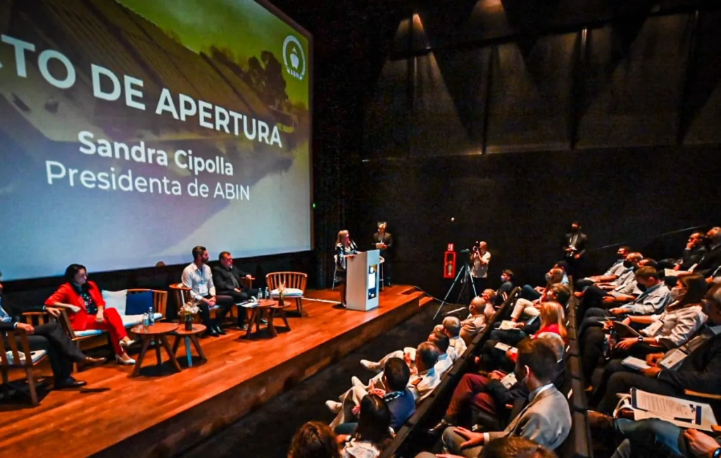 Pas贸 eiNaval por Mar del Plata, con resultados superlativos