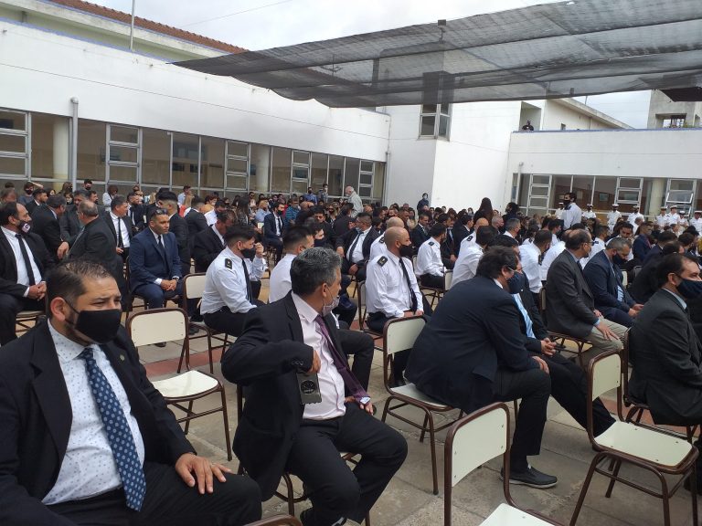 Nuevos egresados de la Escuela Nacional de Pesca “Comandante Luis Piedra Buenaâ€