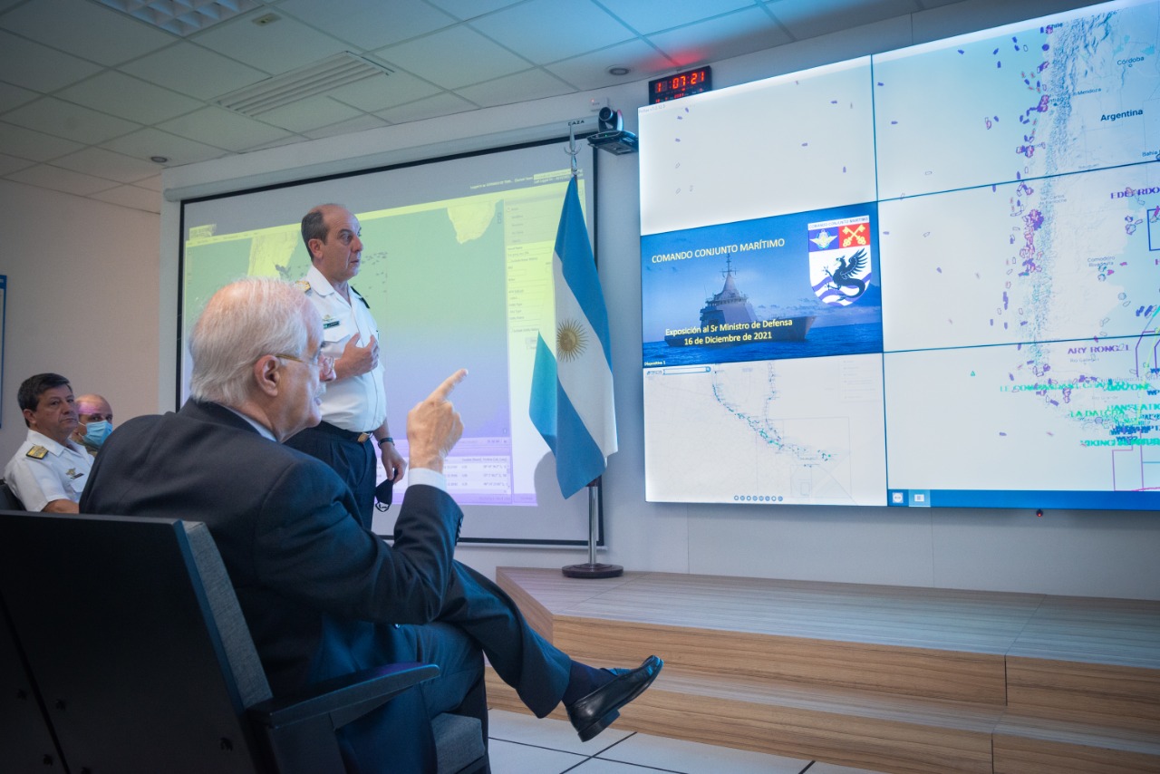 Se pone en marcha el Comando Conjunto Marítimo para monitorear flota pesquera extranjera sobre milla 201