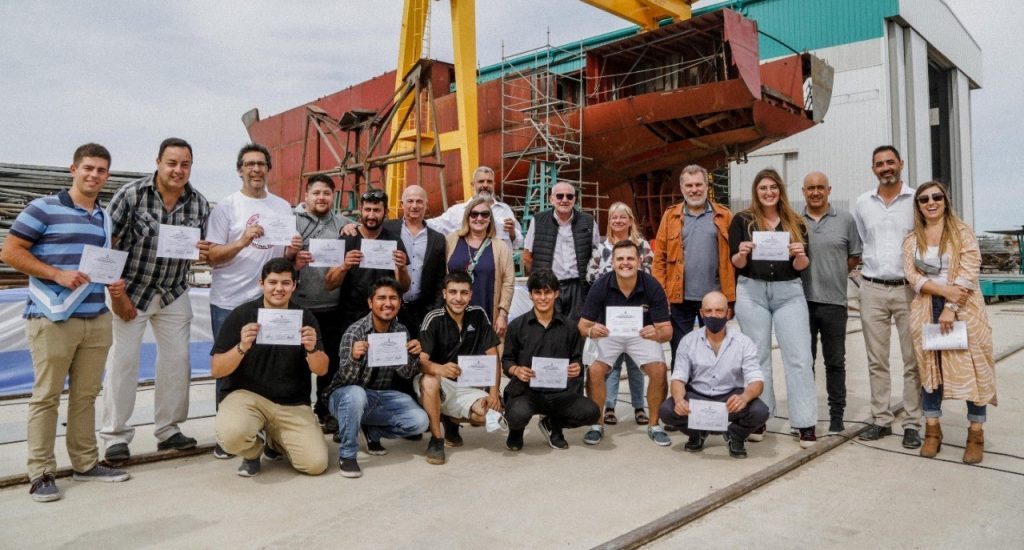 Primeros egresados del Centro de Formaci贸n Profesional del Consorcio Regional Puerto Mar del Plata