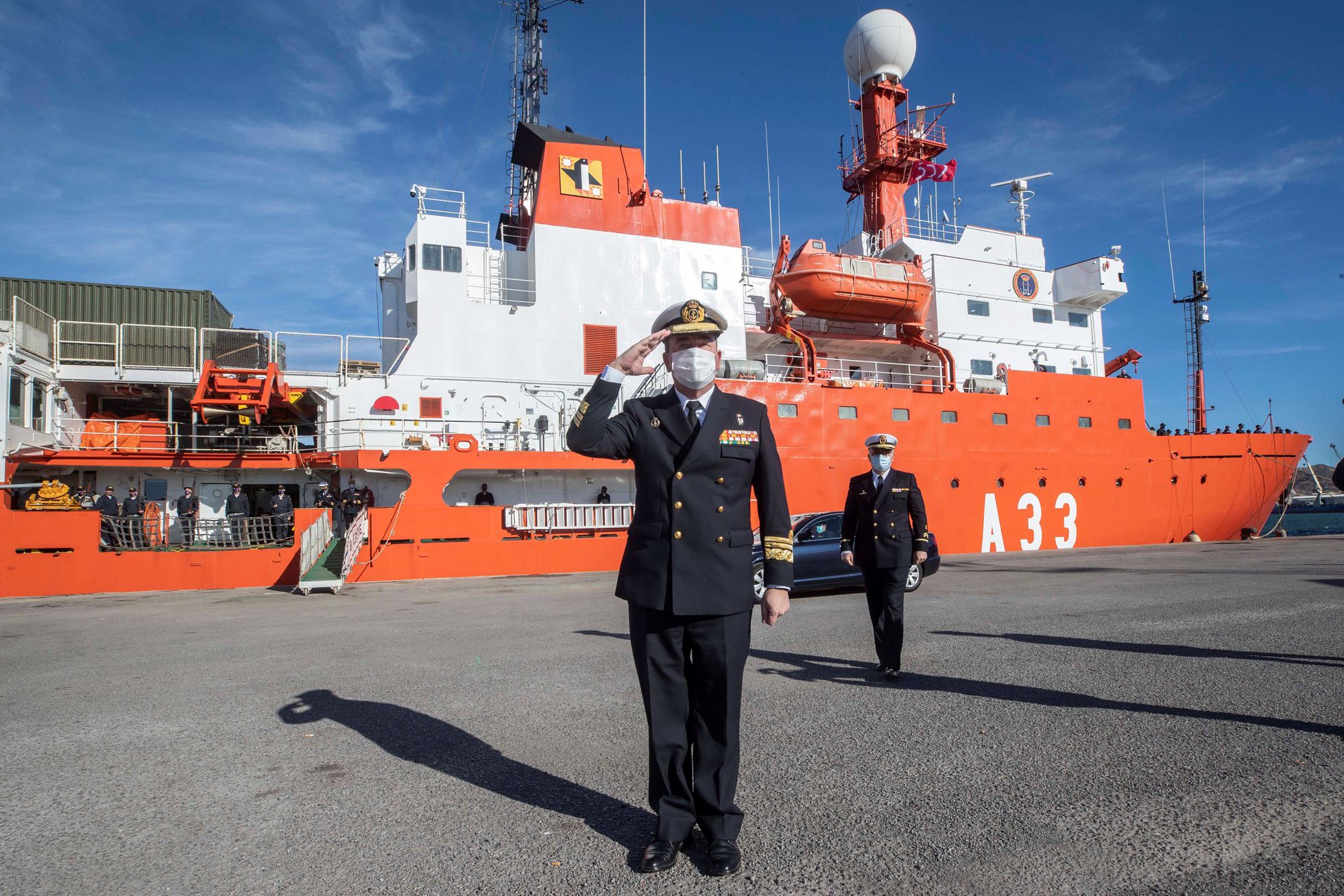El Buque de Investigación Oceanográfico español Hespérides, amarró en la Base Naval Mar del Plata
