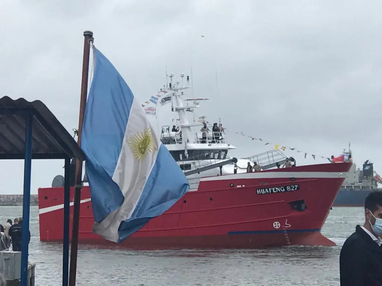 Hist贸rico. Huafeng 827: moderno fresquero de altura fue botado en Mar del Plata