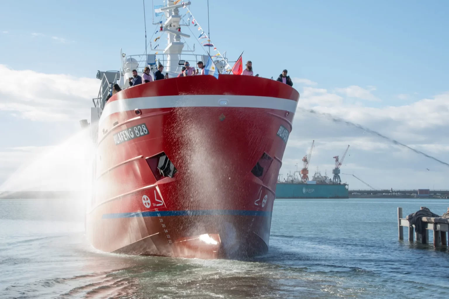 BP Huafeng 828: Una nueva embarcación fue botada en el Astillero Naval Federico Contessi y Cia.