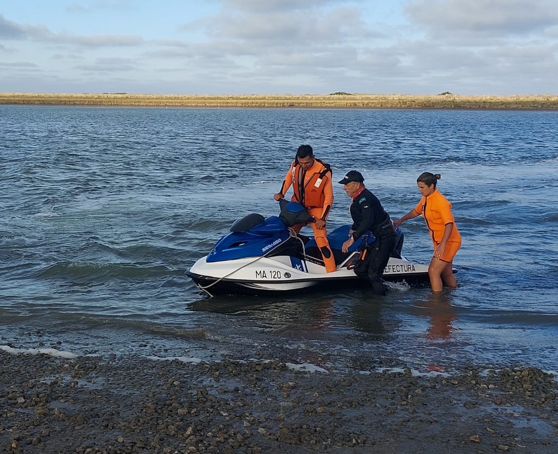 Prefectura rescató a un kitesurfista en Mar Chiquita