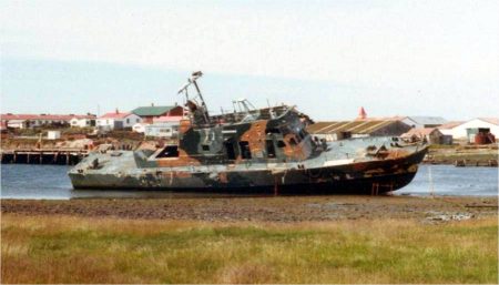 La Prefectura Naval Argentina conmemora actos heroicos en la guerra de las Islas Malvinas