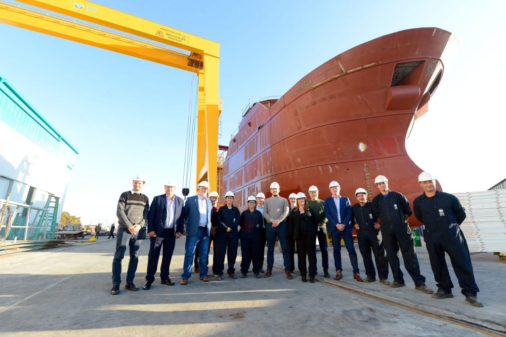 El Presidente del Banco Provincia visitó el B/P Luigi en las gradas de SPI Astilleros