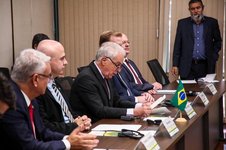 Merluza a Brasil, entre idas y vueltas se avanza
