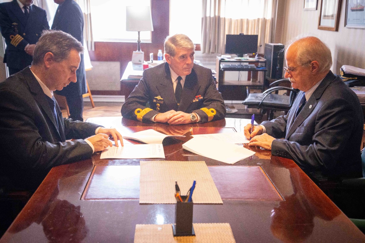 Celebraron acuerdo para realizar un relevamiento batimétrico sobre el Canal Magdalena