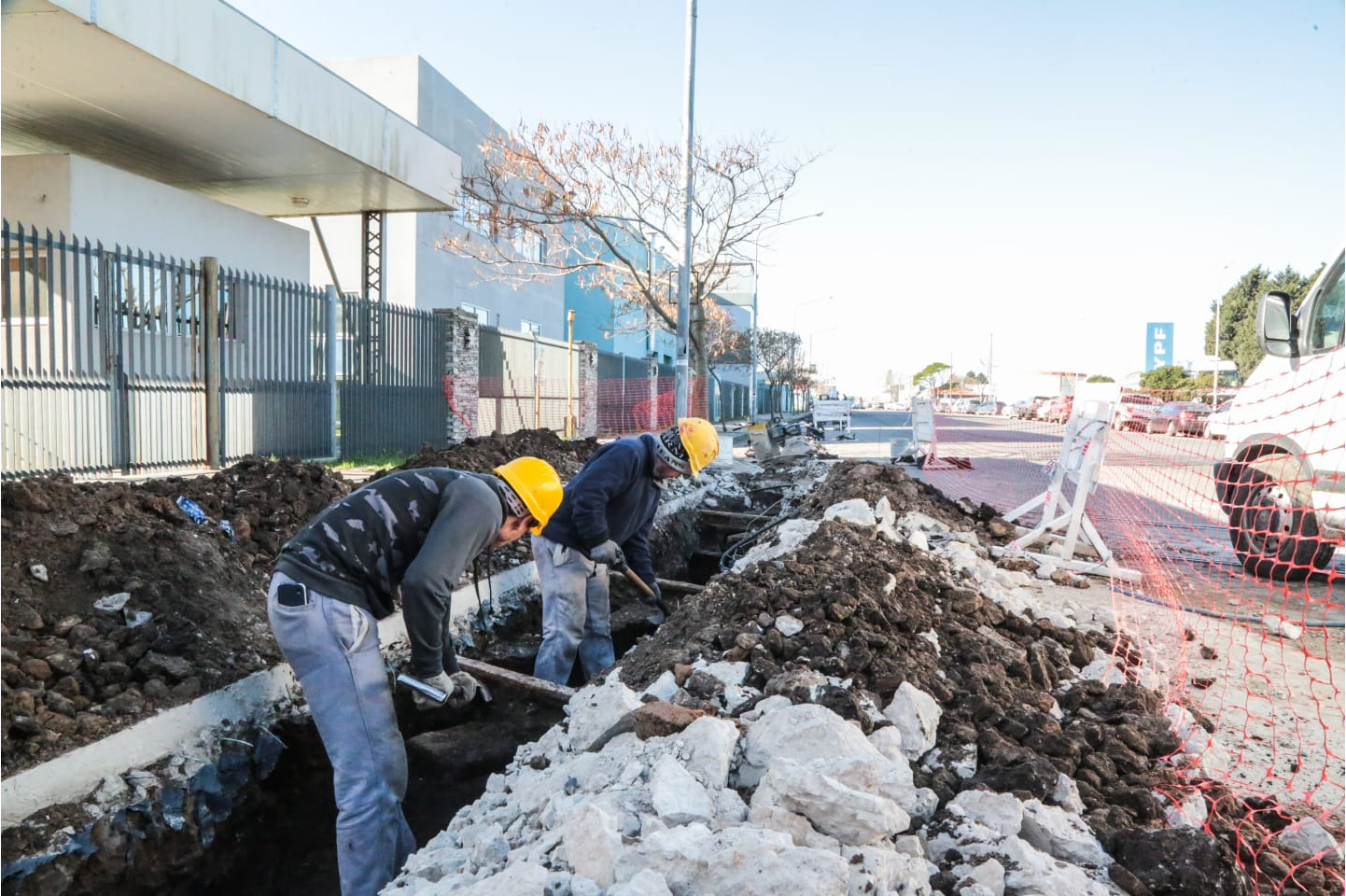 Inician obras de red cloacal en el área comercial del puerto